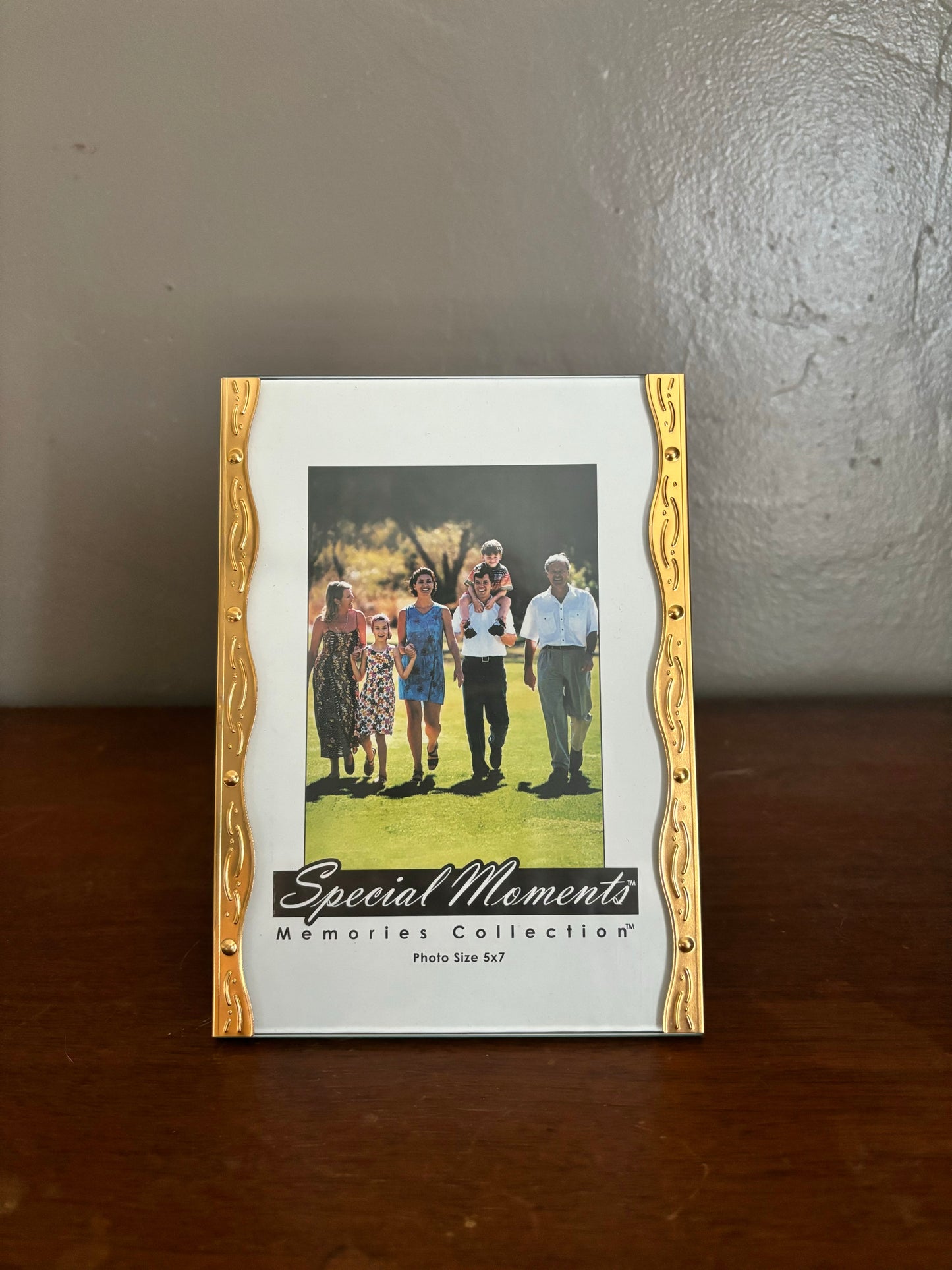 Gold Wavy Picture Frame