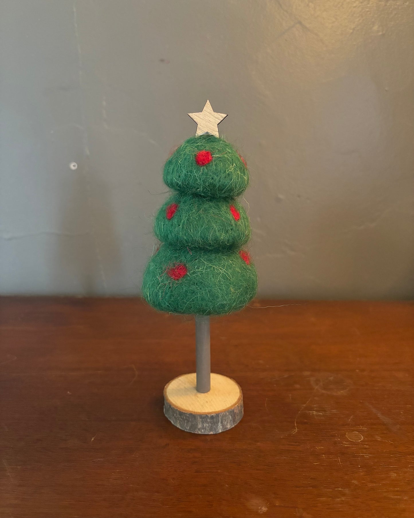 Tiny Felt Tabletop Christmas Tree