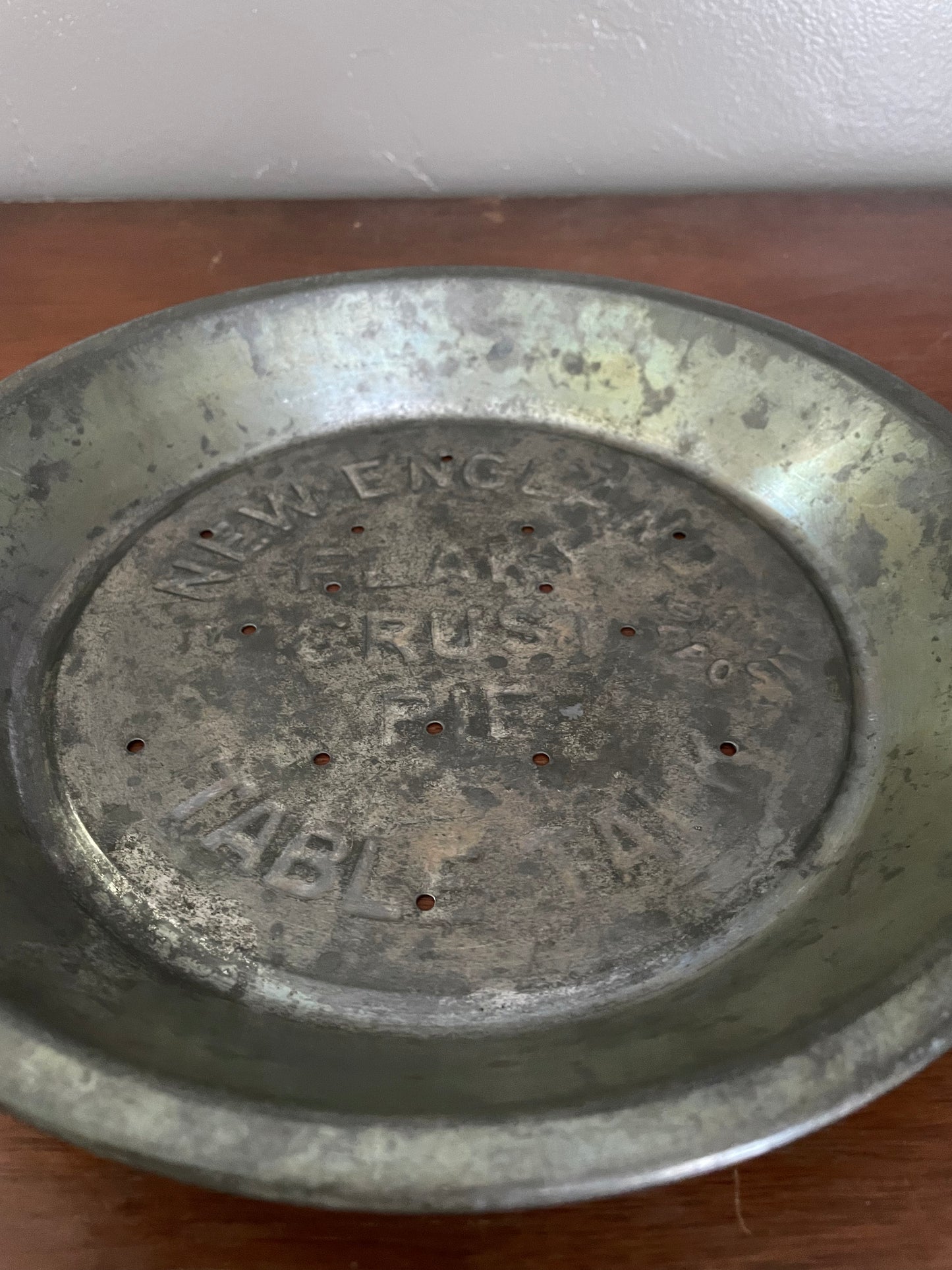 Vintage New England Table Talk Pie Tin