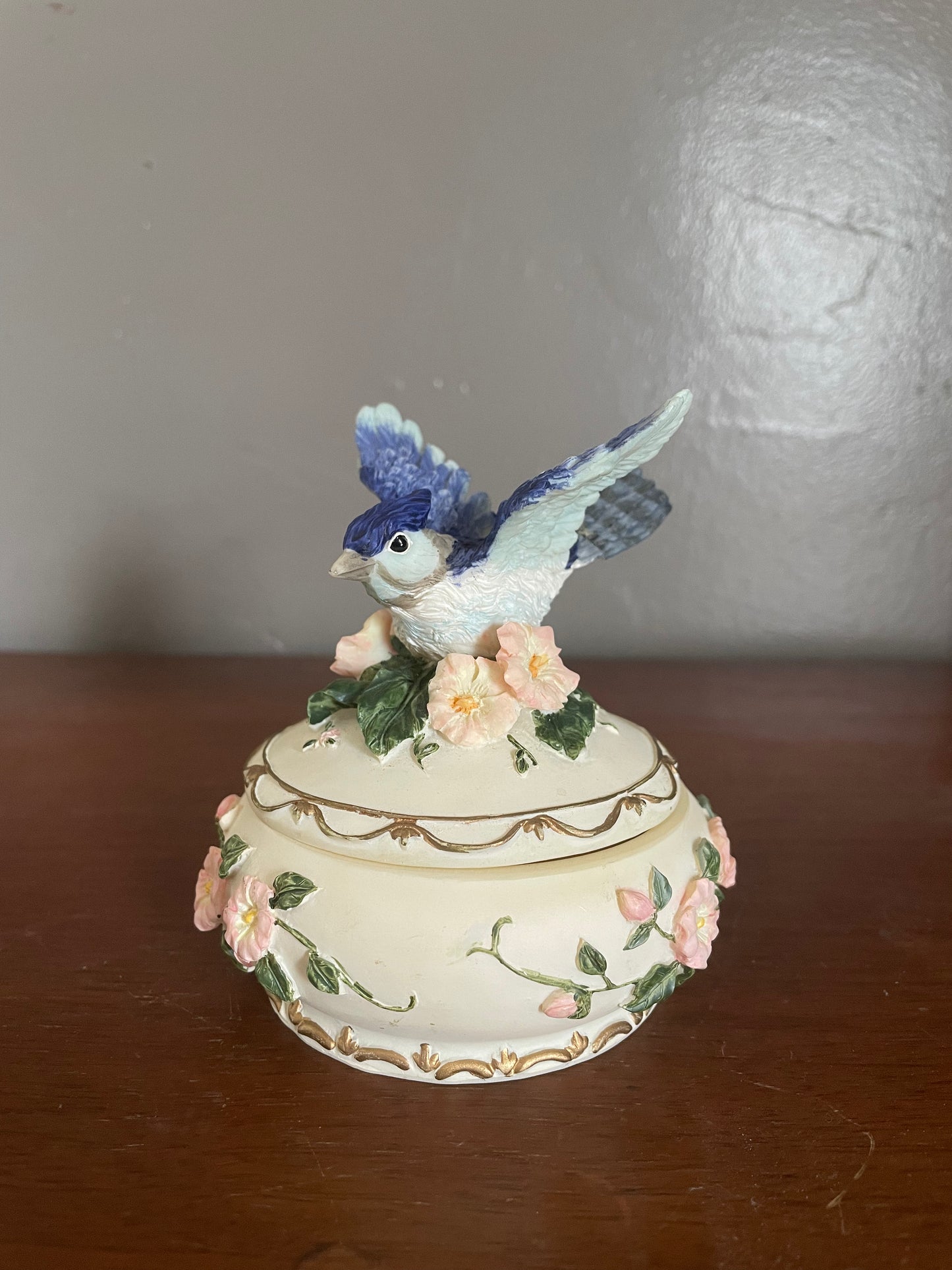 Heritage House Collector’s Edition Blue Jay Music Box