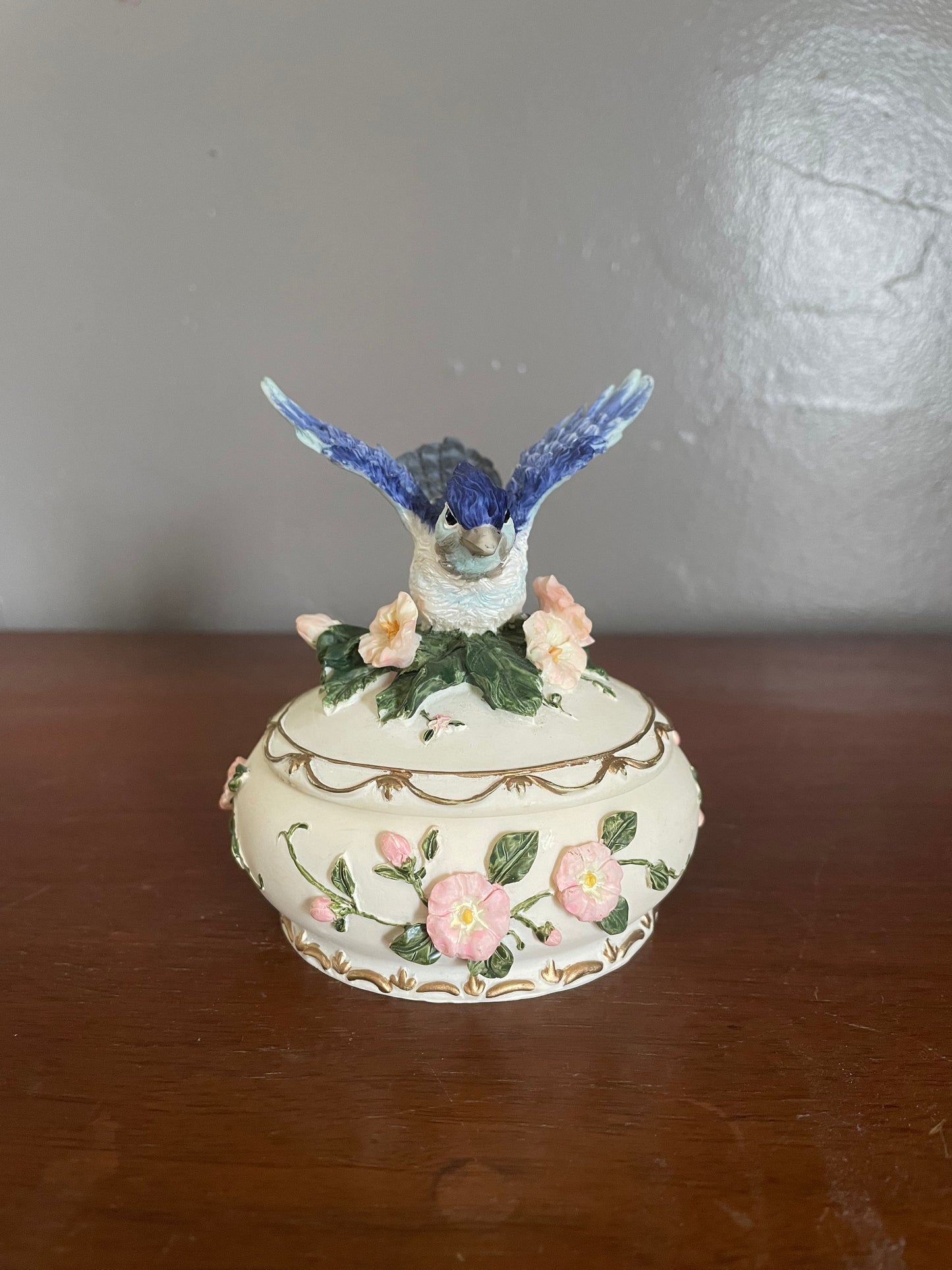 Heritage House Collector’s Edition Blue Jay Music Box