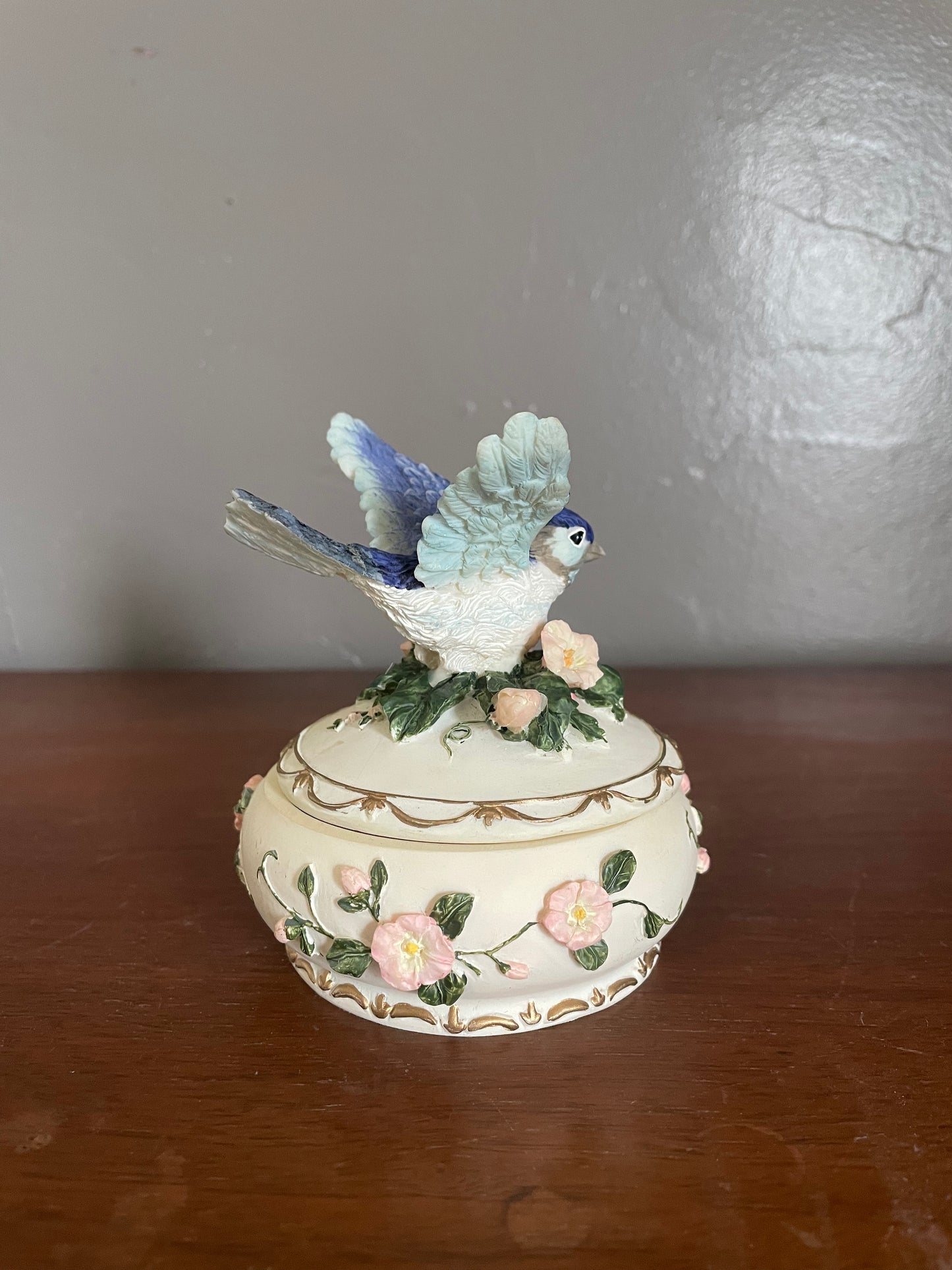 Heritage House Collector’s Edition Blue Jay Music Box